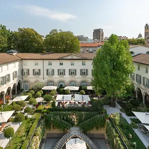 Four Seasons 5*, Milán Itálie
